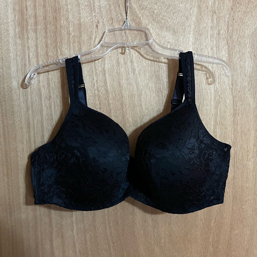 Black underwire bra